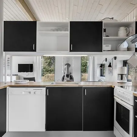 Ferienhaus Stojanka - 1km From The Sea By Interhome